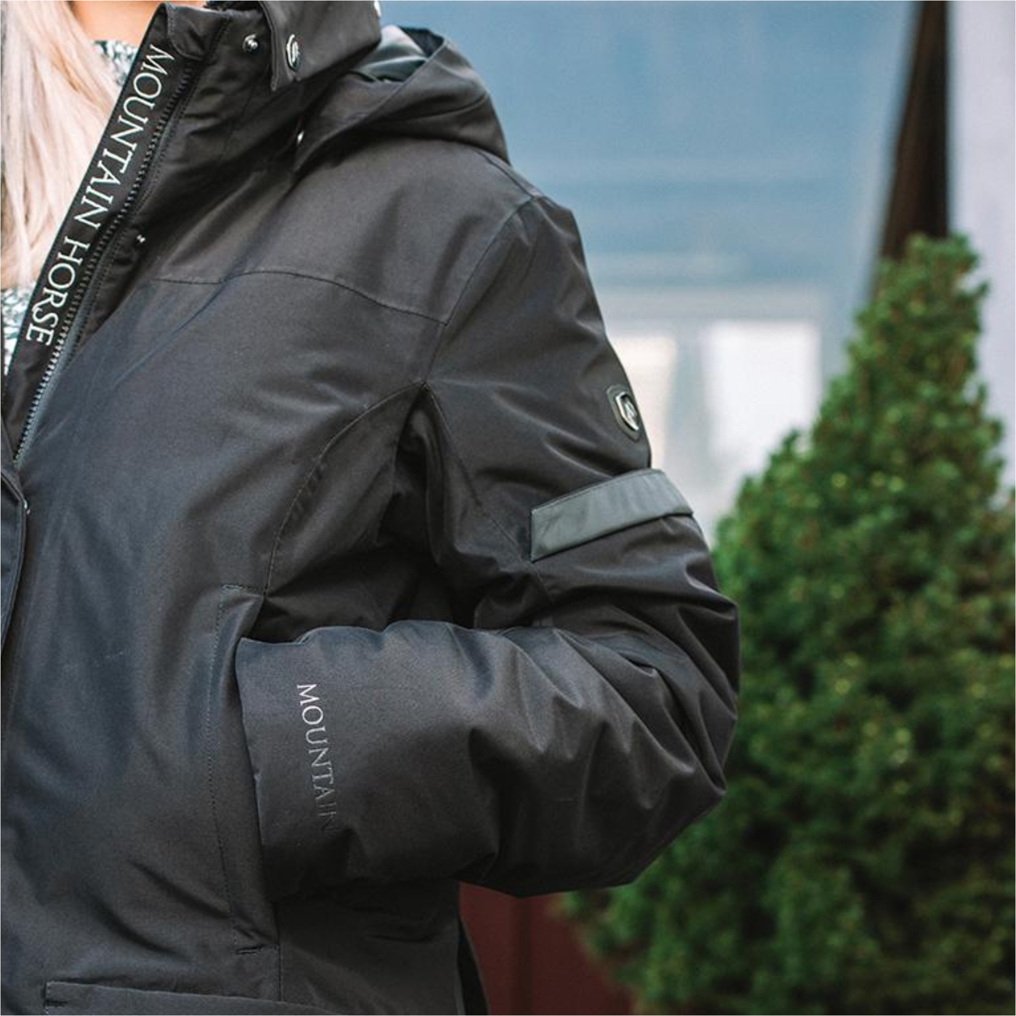 2025 Mountain Horse Damen Königlich Saga Mantel 3471010 - Black